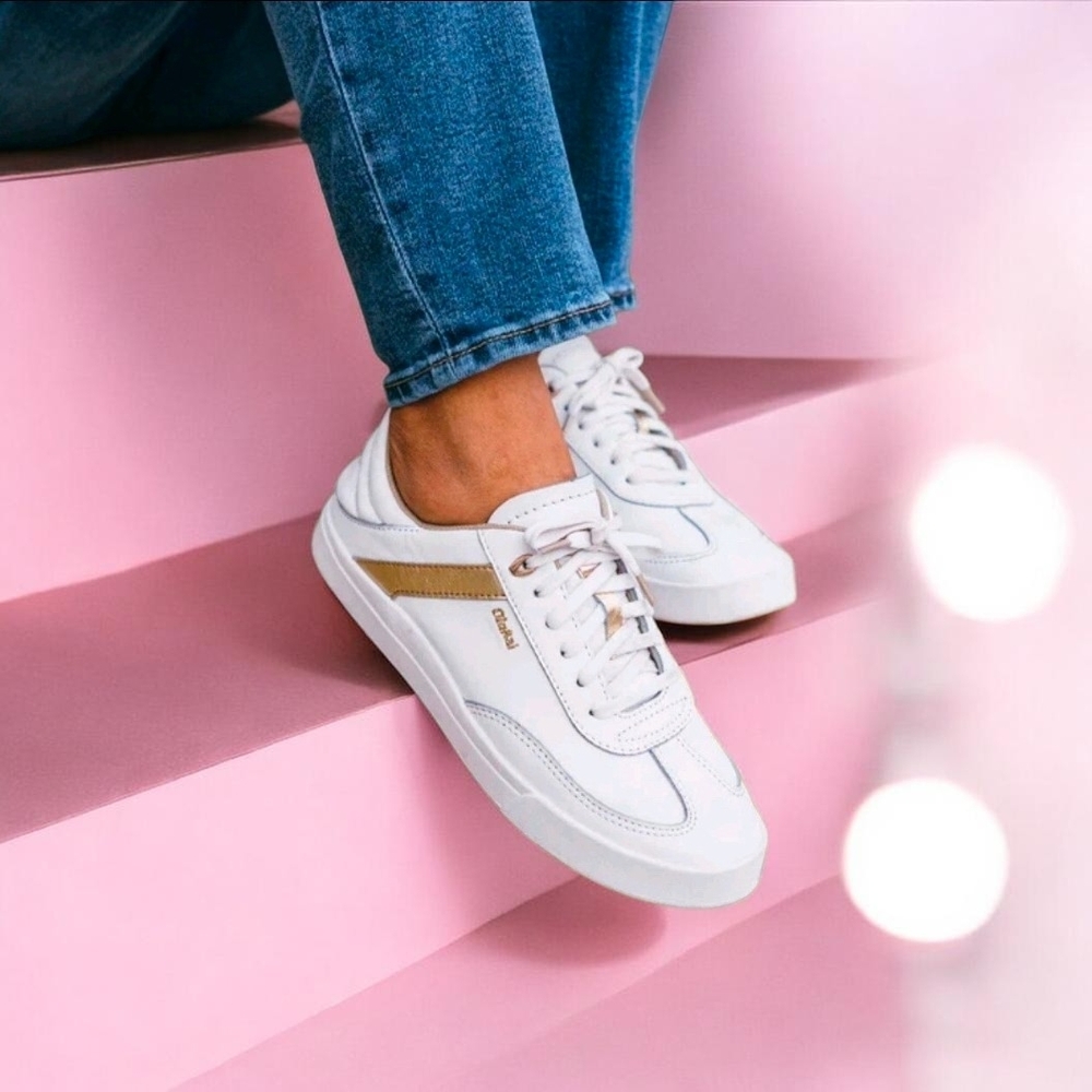 OLUKAI Ha'upu Full Grain Leather Sneakers Women's Size 6 White Gold